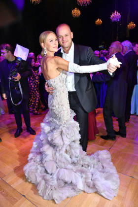 Jenny Elvers mit Sohn Paul Jolig beim Leipziger Opernball 2026 in der Oper Leipzig am 24.10.2026