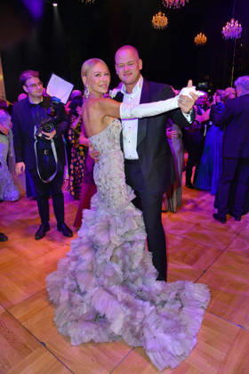 Jenny Elvers mit Sohn Paul Jolig beim Leipziger Opernball 2026 in der Oper Leipzig am 24.10.2026