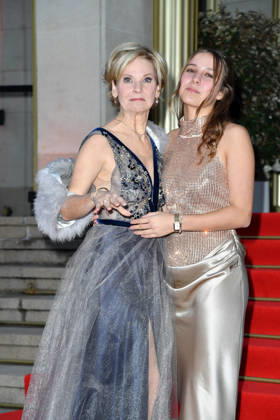 Andrea Kathrin Loewig mit Tochter Josephine Emilia Loewig beim Leipziger Opernball 2026 in der Oper Leipzig am 24.10.2026
