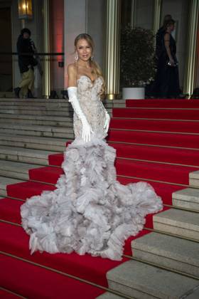 ABB OPERNBALL- Jenny Elvers zu Gast auf dem 31.Leipziger Opernball 2026 im Opernhaus am 24.10.2026 in Leipzig Sachsen Deutschland