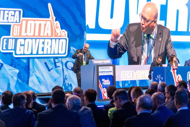 News - Congresso Federale della Lega Giuseppe Valditara, Minister of instruction speaks to the crowd at Lega national congress. Milan, Italy, 25 10 2026 Milano Milano Italy Copyright: xLeonardoxGaravagliax xLiveMediax LPN_2769522