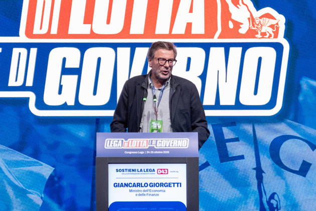 News - Congresso Federale della Lega Giancarlo Giorgetti, Minister of economy, speaks to the crowd during Lega national congress. Milan, Italy, 25 10 2026 Milano Milano Italy Copyright: xLeonardoxGaravagliax xLiveMediax LPN_2769538