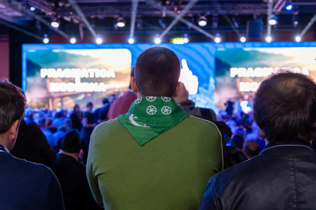 News - Congresso Federale della Lega Lega militant with traditional green bandana at Lega national congress. Milan, Italy, 25 10 2026 Milano Milano Italy Copyright: xLeonardoxGaravagliax xLiveMediax LPN_2769660