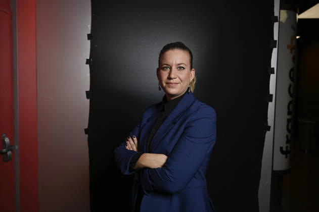 Mathilde Panot on Franc Jeu - Paris French deputy and President of La France Insoumise (LFI) parliamentary group Mathilde Panot poses for pictures for Franc Jeu on France 2 channel in Paris, France on October 25, 2026. Photo by Stephane Le Tellec ABACAPRESS.COM Paris France  Copyright: xLexTellecxStephane ABACAx
