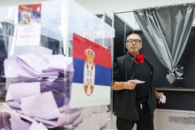 SERBIA, BELGRADE - OCTOBER 25, 2026: A man casts his ballot at a polling station during the 2026 Serbian parliamentary election. On 25 October, the Serbs went to the polls to elect members of the country s unicameral parliament, Narodna Skupshtina. Alexander Ryumin TASS  99953442