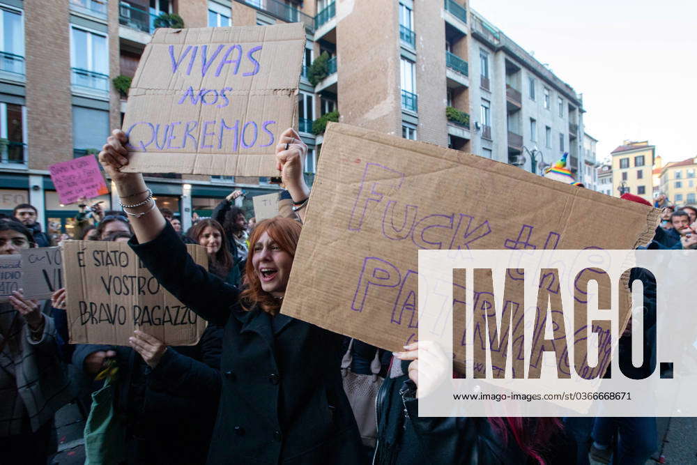 Flash Mob Proteste Italien, Protest und Flash Mob nach Femizid i | IMAGO